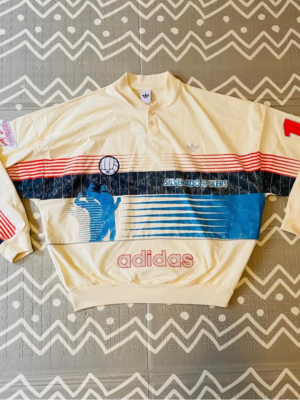 Adidas vintage retro y2k funky graphic 90s oversized sweater sweatshirt M